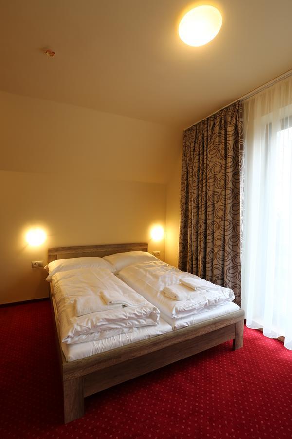Hotel Tatran Ковачова Экстерьер фото